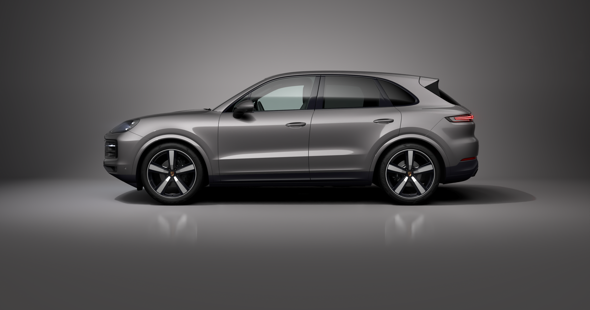 The Porsche Cayenne in Terragreymetallic | Porsche Paint to Sample